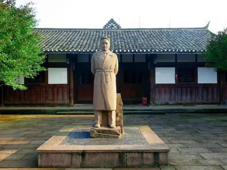 看图学史 | 第六十六期:手无寸铁兵百万,力举千钧纸一张——记新中国新闻事业的奠基人和开拓者范长江(上) - 看图学史 - 兰州八路军办事处纪念馆