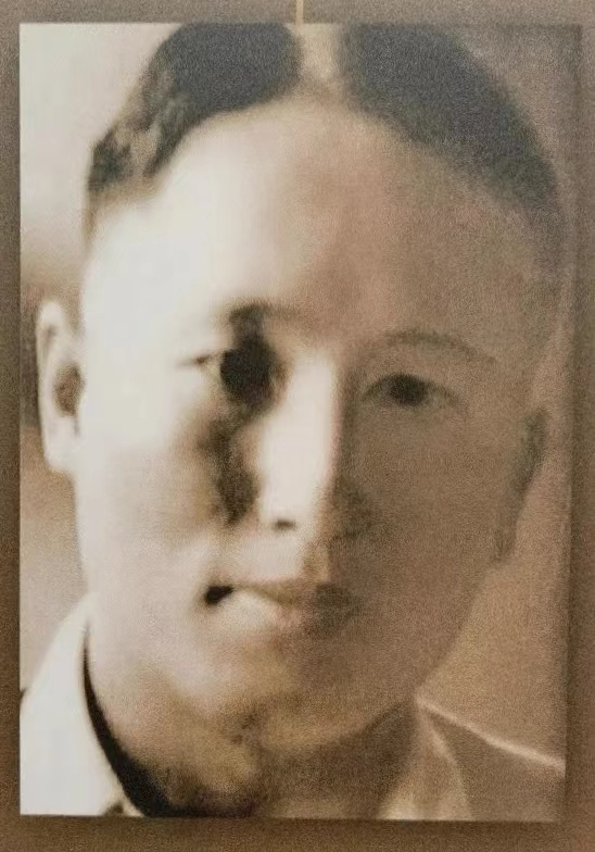 看图学史 | 第六十六期:手无寸铁兵百万,力举千钧纸一张——记新中国新闻事业的奠基人和开拓者范长江(上) - 看图学史 - 兰州八路军办事处纪念馆
